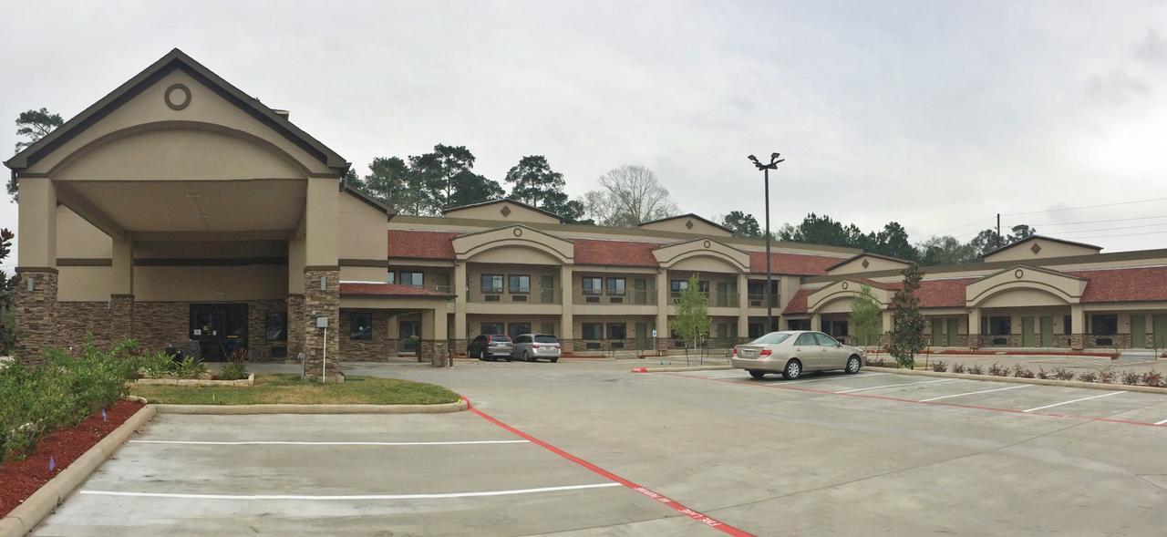 Scottish Inn & Suites - Conroe Εξωτερικό φωτογραφία